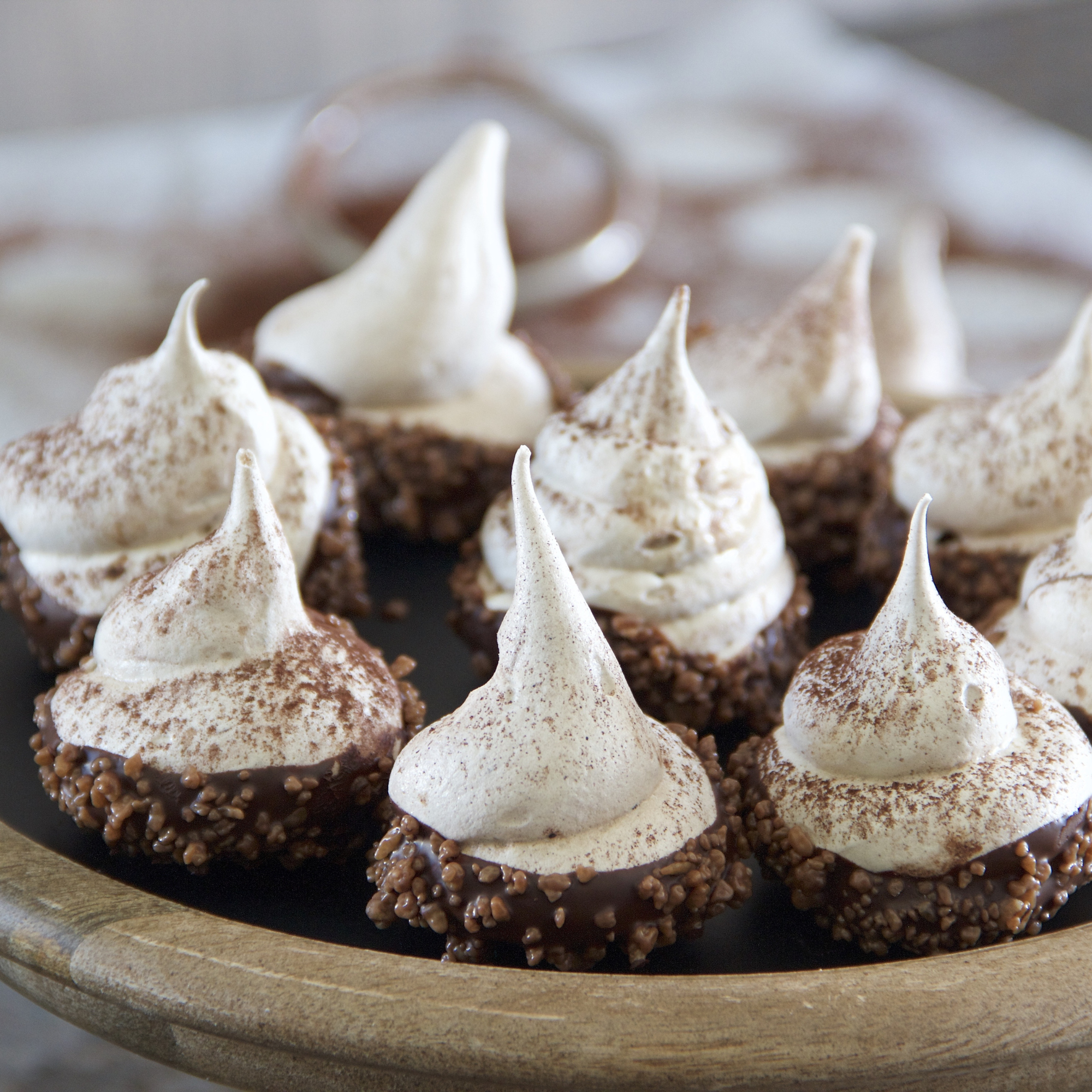 cupcakes with meringue frosting